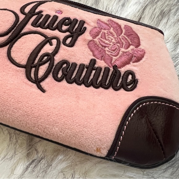 Vintage Juicy Couture Pink Velour Embroidered Wristlet Clutch Bag Y2K - Picture 5 of 7